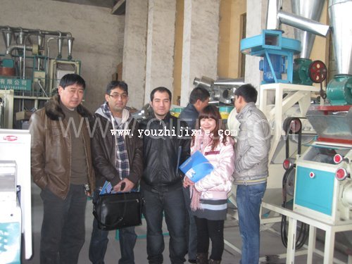 土庫(kù)曼斯坦450噸蓖麻籽預(yù)榨浸出生產(chǎn)線(圖1) 土庫(kù)曼斯坦450噸蓖麻籽預(yù)榨浸出生產(chǎn)線(圖1)